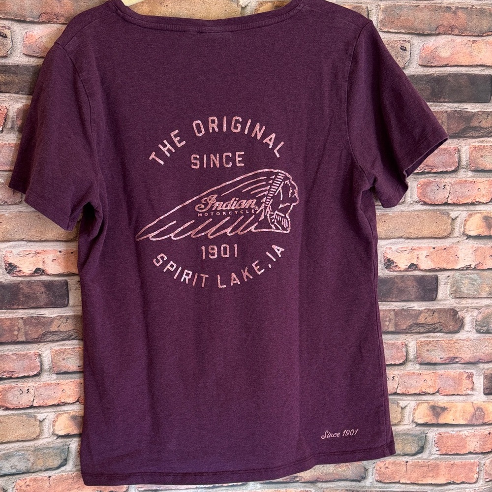 Indian Motorcycle Women's Short Sleeve Tee in Maroon